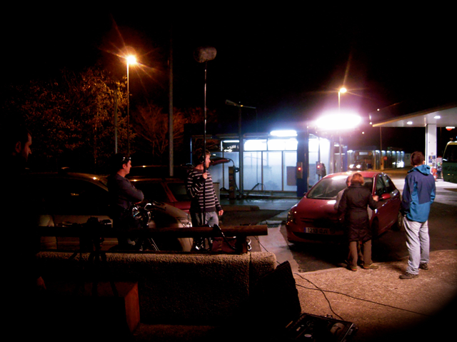 Barrura begiratzeko leihoak